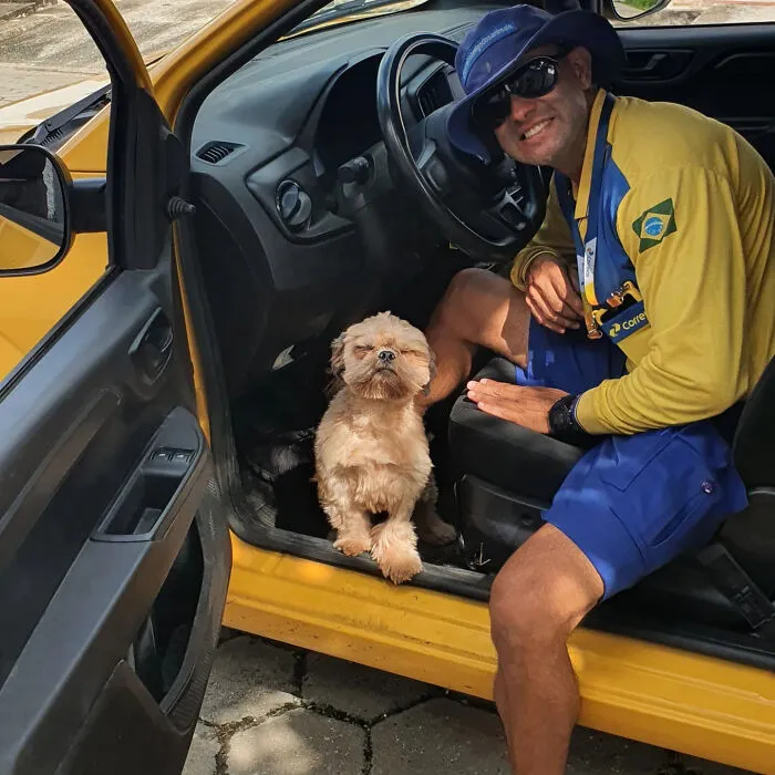 This Kind Mailman Stops To Befriend Dogs During His Deliveries, And It Might Melt Your Heart (50 Pics)