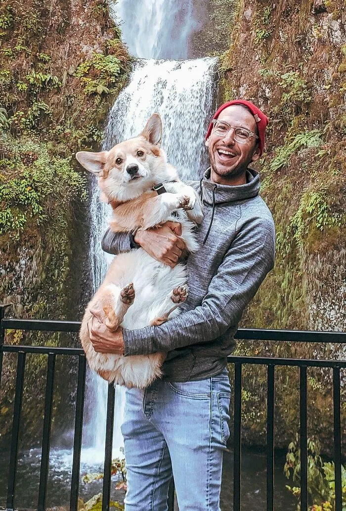 All I've Ever Wanted Is A Nice Photo With Someone That I Love. Thank You To The Kind Stranger That Said Yes To Taking This