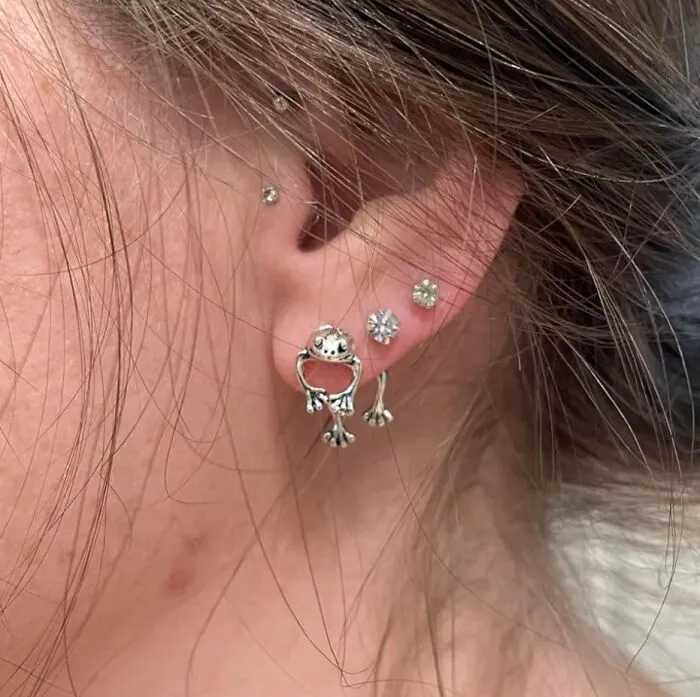 Let Two Tiny, Unbothered Frogs Dangle From Your Ears And Silently Judge Everyone You Talk To With These <a Style="Display:inline;" Href="Https://Www.amazon.com/Silver-Earrings-Vintage-Shaped-Jewelry/Dp/B09scysg9c?ie=utf8&th=1&linkcode=ll1&tag=bpbobcat-20&linkid=99801ea8878e8bb0f44d99f176fdaaa2&language=en_us&ref_=as_li_ss_tl" Target="_blank">  <span Style="Font: Inherit; Color: #d74b1f;"> Froggy Earings </Span>