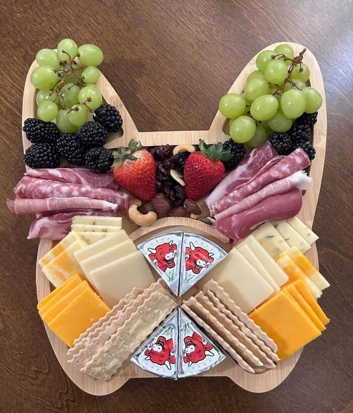 Even The Most Basic Block Of Cheddar Will Feel Impossibly Fancy When It's Served On A <a Style="Display:inline;" Href="Https://Www.amazon.com/Frenchie-Bulldog-Charcuterie-Aperitif-Housewarming/Dp/B0bbd7y16f?ie=utf8&th=1&linkcode=ll1&tag=bpstarfish-20&linkid=3853a8bd042cfa44633827d03e52a30c&language=en_us&ref_=as_li_ss_tl" Target="_blank">  <span Style="Font: Inherit; Color: #d74b1f;"> French Bulldog Cheese Board </Span>