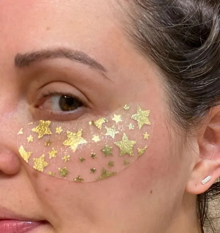 Even Your Late-Night, Deadline-Induced Dark Circles Can Look Fabulous When They're Being Treated By These <a Style="Display:inline;" Href="Https://Www.amazon.com/Anti-Aging-Vegan-Collagen-Eye-Pads-Mask/Dp/B09vdg7k78?ie=utf8&th=1&linkcode=ll1&tag=bpstarfish-20&linkid=8456579d7a95e7c33595d9ae45d34209&language=en_us&ref_=as_li_ss_tl" Target="_blank">  <span Style="Font:inherit; Color: #d74b1f;"> Under Eye Patches With Star Details </Span>