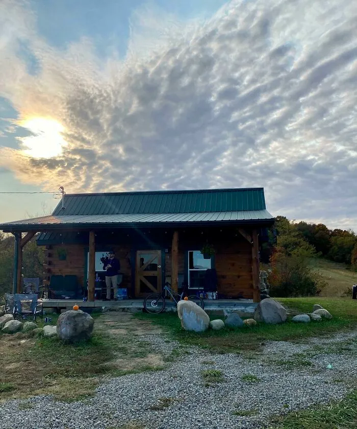 My Little Place To Unwind. 600 Sq Ft Of Cozy Cabin On 120 Acres Of Untouched Forest