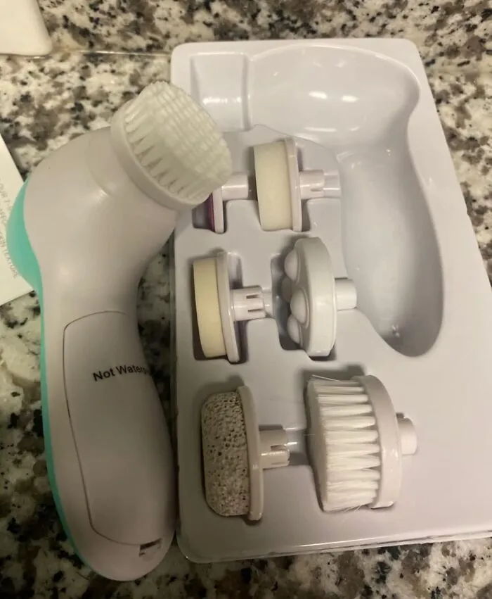  The Only Flakes Anyone Wants This Winter Are Snowflakes, And This <a Style="Display:inline;" Href="Https://Www.amazon.com/Facial-Cleansing-Brush-Scrubber/Dp/B09mzlkzhs?ie=utf8&th=1&linkcode=ll1&tag=bpdog-20&linkid=c69c029a44c6c1a94ac32cf5263cf576&language=en_us&ref_=as_li_ss_tl" Target="_blank">  <span Style="Font: Inherit; Color: #d74b1f;"> Facial Spin Scrubber </Span> Will Make Sure Of That