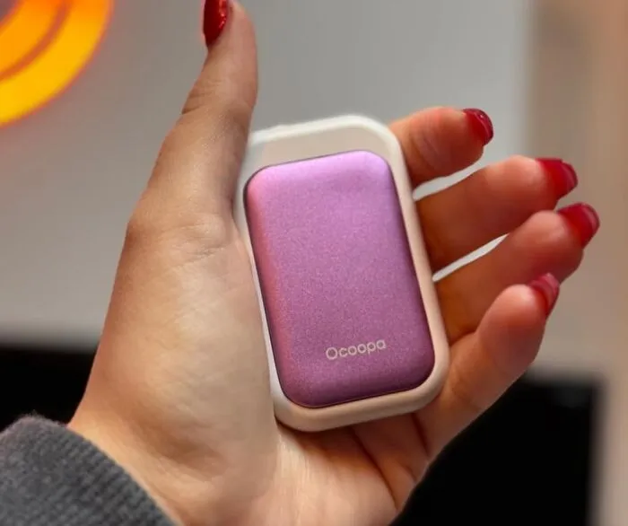 The Only Thing That Should Be Attached At The Hip All Winter Long Is This Adorable Pair Of <a Style="Display:inline;" Href="Https://Www.amazon.com/Ocoopa-Rechargeable-Ultra-Thin-Handwarmer-Essentials/Dp/B0d948yssq?ie=utf8&th=1&linkcode=ll1&tag=bpdog-20&linkid=79a588fec601ed3a4804972fc4a2ee95&language=en_us&ref_=as_li_ss_tl" Target="_blank">  <span Style="Font: Inherit; Color: #d74b1f;"> Magnetic Hand Warmers </Span>