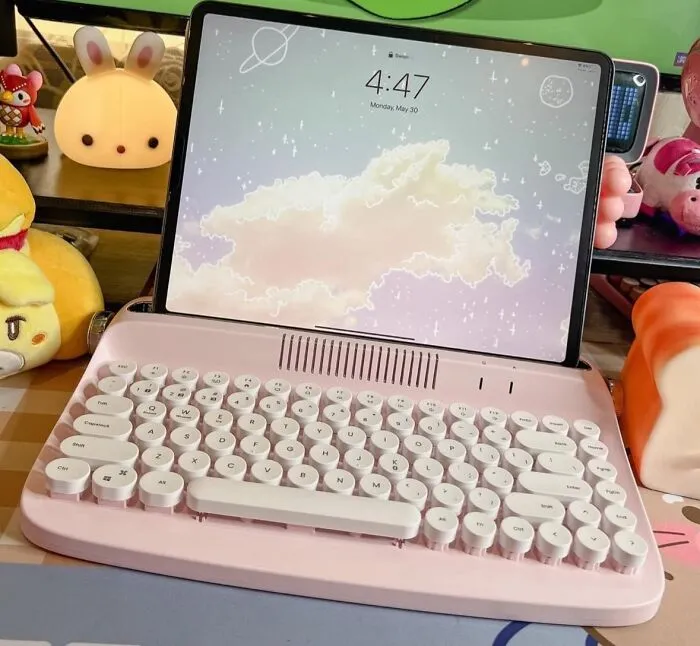  Your Tablet Is About To Enter Its Tortured Artist Phase With A <a Style="Display:inline;" Href="Https://Www.amazon.com/Yunzii-B303-Typewriter-Integrated-Multi-Device/Dp/B09qpm8s64?ie=utf8&th=1&linkcode=ll1&tag=bptoucan-20&linkid=b77ab3ff1fbb249a3e9eb04759eada88&language=en_us&ref_=as_li_ss_tl" Target="_blank">  <span Style="Font: Inherit; Color: #d74b1f;"> Wireless Retro Keyboard For Tablets </Span>