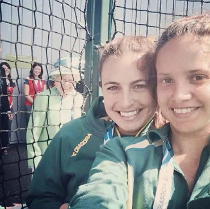 La Reina se coló en una selfie en los Juegos de la Commonwealth
