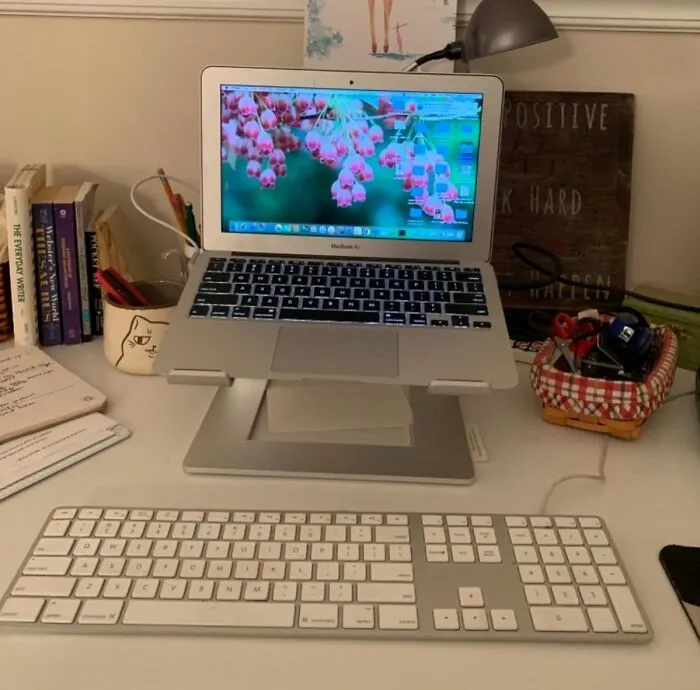 The Hunchback Of Notre Dame Called, And He Wants His Posture Back, Which Is Why You Need An <a Style="Display:inline;" Href="Https://Www.amazon.com/Ergonomic-Compatible-Notebook-Soundance-Ls1/Dp/B07d74dt3b?ie=utf8&th=1&linkcode=ll1&tag=bpeagle-20&linkid=789985d33c2697545b0dcf398ddc0efd&language=en_us&ref_=as_li_ss_tl" Target="_blank">  <span Style="Font: Inherit; Color: #d74b1f;"> Aluminum Computer Riser </Span>