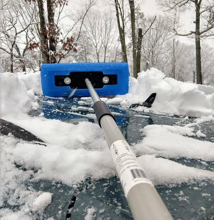 That Awkward, Arm-Straining Dance You Do To Clear The Snow From The Middle Of Your Windshield Can Be A Thing Of The Past With A <a Style="Display:inline;" Href="Https://Www.amazon.com/Snow-Joe-Sjblzd-LED-Telescoping-Headlights/Dp/B008fv5r0y?ie=utf8&th=1&linkcode=ll1&tag=bprhinoceros-20&linkid=6299cf68f13d047dca53f4090e85822a&language=en_us&ref_=as_li_ss_tl" Target="_blank">  <span Style="Font: Inherit; Color: #d74b1f;"> Telescoping Snow Broom For Windshields </Span>