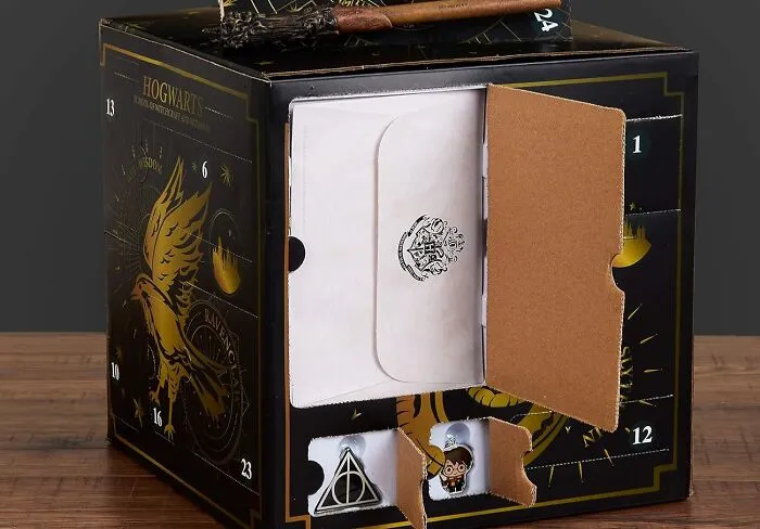 The Great Hall Has Absolutely Nothing On The 24 Days Of Magic Hiding Inside This <a Style="Display:inline;" Href="Https://Www.amazon.com/Harry-Potter-Christmas-Countdown-Accessories/Dp/B08drqr6j8?crid=18zohc53fjwd&dib=eyj2ijoimsj9.wf4nibi56wk76xffegedqyfs1sc8dszz9nlgqv-2elkjltu8uvpii6-N5sbfustxofx8vsiqy-Tw-I-Qxct4yzrdyo9_fujk29ssnsqmrglx-9sxfx_5m-Exn__fvsprheojd7dt0rbb_0qxejgkxgiym5wq5jtxcxjtzgxdgjlvjijkujoaafwiezop1zc53z0enrq9xy7xoanobwlsl31wgzn4yzfooftag7i47xsh9qlzoxvzy_2d0jlvug49rcb8f60rdqlc4rhgmvbtz_l9tstsbrntqegrdqspr04.nzbdm6y2_0wt0srshwhyebg9tybwag0vihooent7wci&dib_tag=se&keywords=advent%2bcalendar%2b2025&qid=1762766827&sprefix=adve%2caps%2c236&sr=8-43&th=1&linkcode=ll1&tag=bpibis-20&linkid=9e5d272dc879d920a8a1badc412bba04&language=en_us&ref_=as_li_ss_tl" Target="_blank">  <span Style="Font: Inherit; Color: #d74b1f;"> Harry Potter Advent Calendar </Span>