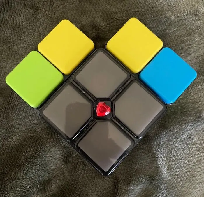 The Final Boss Of All Fidget Toys Has Arrived, And It's The <a Style="Display:inline;" Href="Https://Www.amazon.com/Moose-Flipslide-Fast-Paced-Handheld-Christmas/Dp/B079d7xhsy?ie=utf8&linkcode=ll1&tag=bppelican-20&linkid=098097495e18fefe6c1be042899a248c&language=en_us&ref_=as_li_ss_tl" Target="_blank">  <span Style="Font: Inherit; Color: #d74b1f;"> Flipslide Handheld Puzzle Toy </Span>