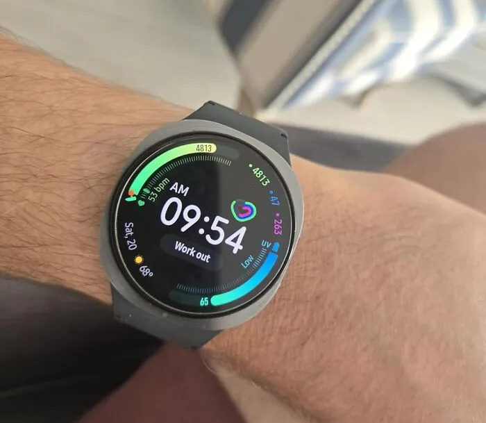 The Constant, Nagging Urge To Pull Your Phone Out Of Your Pocket Has A New, Much More Convenient Home On Your Wrist With The <a Style="Display:inline;" Href="Https://Www.amazon.com/Samsung-Smartwatch-Coaching-Tracking-Graphite/Dp/B0f7q8byjy?ie=utf8&th=1&linkcode=ll1&tag=bpgecko-20&linkid=36cc765cf9e5f6989101086c001002f7&language=en_us&ref_=as_li_ss_tl" Target="_blank">  <span Style="Font: Inherit; Color: #d74b1f;"> Samsung Galaxy Watch 8 </Span>