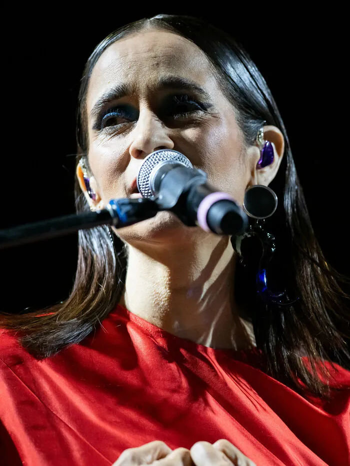 Singer Songwriter Julieta Venegas, 55