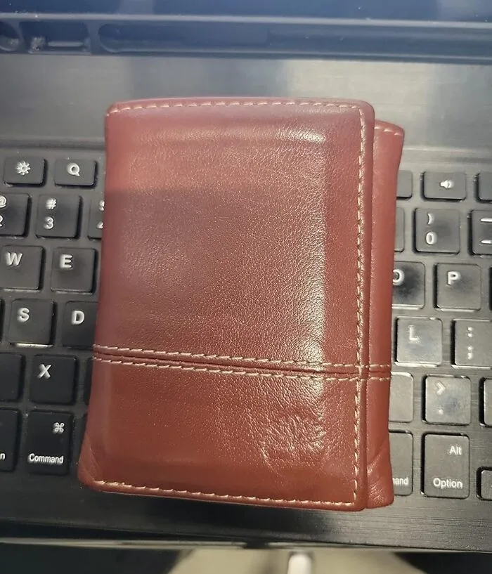  The George Costanza Wallet Living In Their Back Pocket Can Finally Be Put Out Of Its Misery With This <a Style="Display:inline;" Href="Https://Www.amazon.com/Timberland-Leather-Blocking-Trifold-Security/Dp/B06zyyxhft?ie=utf8&th=1&psc=1&linkcode=ll1&tag=bpmole-20&linkid=5b9db0b19ae95ccfeb7cdc36cc5e0b0e&language=en_us&ref_=as_li_ss_tl" Target="_blank">   <span Style="Font: Inherit; Color: #d74b1f;"> Timberland Men's Trifold Wallet </Span>