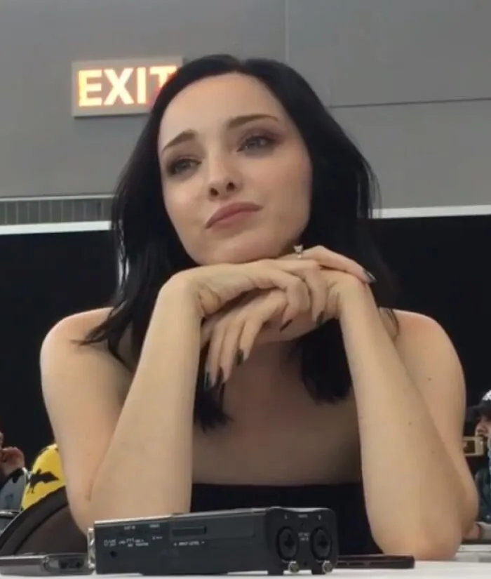 American Actor and Model Emma Dumont, 31
