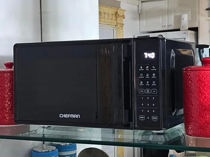 The <a Style="Display:inline;" Href="Https://Www.amazon.com/Chefman-Countertop-Microwave-Cooking-One-Touch/Dp/B0dy95t5hb?ie=utf8&linkcode=ll1&tag=bpbeaver-20&linkid=bd154aa04487ad27ea0d50c9d9e7cbd1&language=en_us&ref_=as_li_ss_tl" Target="_blank">   <span Style="Font: Inherit; Color: #d74b1f;"> Chefman Countertop Microwave Oven </Span> Will Make You Wonder How You Ever Survived On Sad, Unevenly Heated Leftovers For So Long