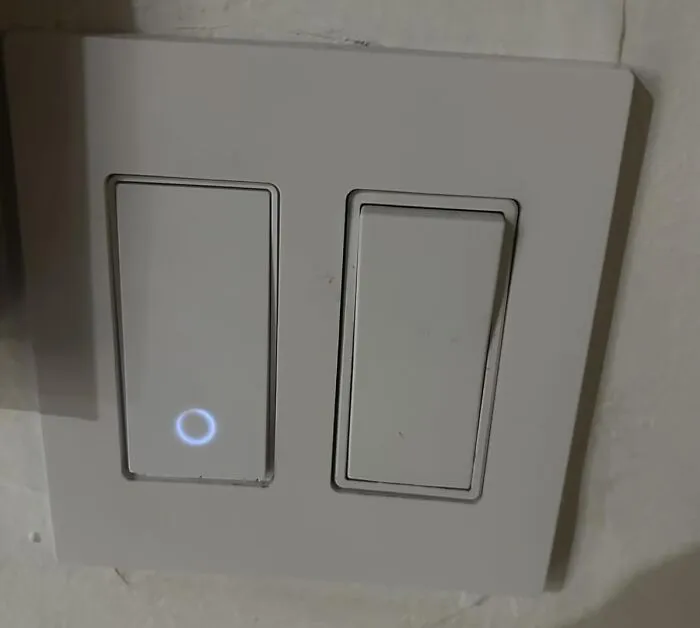 Getting Out Of Your Warm Bed To Turn Off The Lights Is A Task For Commoners Now That You Have The <a Style="Display:inline;" Href="Https://Www.amazon.com/Tp-Link-Accessory-Tl-Hs200-Smart-Monitoring/Dp/B01ezv35qu?ie=utf8&th=1&linkcode=ll1&tag=bpcorgi-20&linkid=15875f814a65c434744d6d6954706102&language=en_us&ref_=as_li_ss_tl" Target="_blank">   <span Style="Font: Inherit; Color: #d74b1f;"> Kasa Smart Light Switch Hs200 </Span>