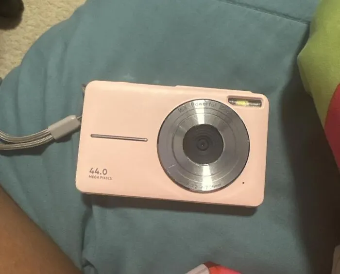 You Can Finally Give Your Life That Y2k, Paparazzi-Flash Aesthetic With A <a Style="Display:inline;" Href="Https://Www.amazon.com/Digital-Vlogging-Students-Seniors-Pink/Dp/B0btcz2rr9?ie=utf8&th=1&linkcode=ll1&tag=bpcorgi-20&linkid=78f5bab5920a45159207266bafb952d4&language=en_us&ref_=as_li_ss_tl" Target="_blank">   <span Style="Font: Inherit; Color: #d74b1f;"> Digital Camera </Span>