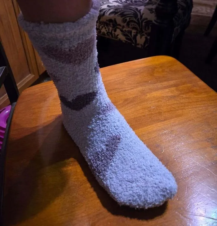 A Fresh Pair Of <a Style="Display:inline;" Href="https://www.amazon.com/Horuru-Fluffy-Slipper-Thanksgiving-Christmas/dp/B0DKF8CRWW?crid=33LARN6YLTXUN&dib=eyJ2IjoiMSJ9.mS7AT7vx-D6YjEIO5Lamz7FWZ71YeEAMyUIThAc_21RDKZNseDzcCNPrs8XHnjdDSJJzcnfvFWT4wDFCaNMdTORTD_g19Xw0haQ8ofxVY0JLnQkluLq0u7e9xuokeI9gW31K9RAK9-ICbcqiqpR5QnT0z62q7434wdUfAFiI1Q_srLLwetgoIOPlNgAY0wEEUZgsl-eFNdrKiSb2Xskgpr9xKnCnQMlz2cgsxiqDviaiBhAz56odHurZ4Tcobng1OUCjktJh3ODkKcdrtY2VnCR7FBJEAKfl5fj-Ss_gsBM.UuA1_YIGcHmM4v4h8kWk2qNWZc1uiM_oBUJjIY_S7SQ&dib_tag=se&keywords=Plush%2BFuzzy%2BSocks%2Bfor%2BWomen%2BFluffy%2BCozy%2BSlipper%2BSocks%2BFall%2BThanksgiving%2BBirthday%2BGifts%2Bfor%2BHer&nsdOptOutParam=true&qid=1763731882&sprefix=plush%2Bfuzzy%2Bsocks%2Bfor%2Bwomen%2Bfluffy%2Bcozy%2Bslipper%2Bsocks%2Bfall%2Bthanksgiving%2Bbirthday%2Bgifts%2Bfor%2Bher%2Caps%2C211&sr=8-1-spons&sp_csd=d2lkZ2V0TmFtZT1zcF9hdGY&th=1&linkCode=ll1&tag=bpsalmon-20&linkId=8ce86ed4281f700e9eee36638ed0f9ef&language=en_US&ref_=as_li_ss_tl" Target="_blank"> <span Style="Font: Inherit; Color: #d74b1f;"> Fuzzy Socks </Span> Is The Official Signal That Your Feet Have Clocked Out For The Season And Will Not Be Returning To Regular Shoes Until Further Notice