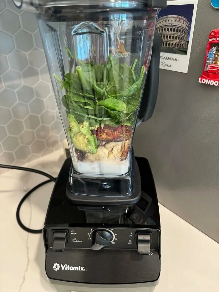 The Witness Protection Program For All The Healthy Vegetables You've Been Hiding In Your Fridge Is Over, And Their Final Destination Is A <a Style="Display:inline;" Href="Https://Www.amazon.com/Vitamix-Blender-Professional-Grade-Container-Black/Dp/B008h4slv6?ie=utf8&th=1&linkcode=ll1&tag=bpraccoon-20&linkid=c72b9b18a9c1eb335186452719ca6432&language=en_us&ref_=as_li_ss_tl" Target="_blank">  <span Style="Font: Inherit; Color: #d74b1f;"> Vitamix 5200 Blender </Span>
