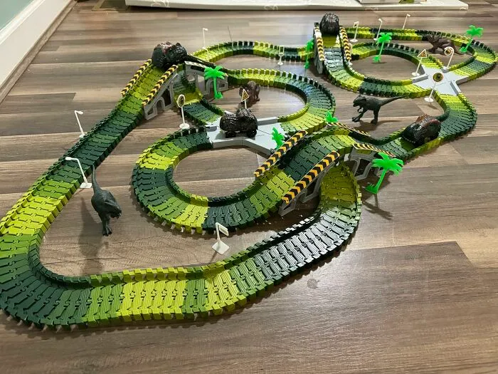 A <a Style="Display:inline;" Href="Https://Www.amazon.com/Dinosaur-156pcs-Create-Flexible-Playset/Dp/B07s6fdhpn?dib=eyj2ijoimsj9.94ld4qluiauxkzr2zfpzanvxwqwbzp2mxg0wu6bfxzl_cit_jz_qcdfaanyq92hdmvj3yslxr1w7qqtibaz6wvxpf0ekk0itt97gddgyjpuaf_zg3cc5-I279iz-P54wgdhvris5ihbvwni4oe76cbsxj0yrwfaqin-Oeab5apu.j9kkkgz6tqj0ksj0lojxvtd3o_thqjx8qq5vnrn-1qg&dib_tag=se&qid=1763711988&sr=8-67&srs=121541889011&xpid=i1sxyuhg5n0fb&th=1&linkcode=ll1&tag=bprabbit-20&linkid=8a1f2d7be82fc545ffed405cfc945f69&language=en_us&ref_=as_li_ss_tl" Target="_blank">   <span Style="Font: Inherit; Color: #d74b1f;"> Dinosaur Race Track </Span> Is The One Place Where A T-Rex And A Hot Wheels Car Can Finally Settle Their Ancient, Prehistoric Beef