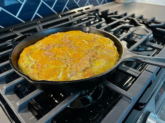 Nothing Makes People Feel At Home Faster Than A Fantastic Breakfast Cooked In A <a Style="Display:inline;" Href="Https://Www.amazon.com/Lodge-Skillet-Pre-Seasoned-Ready-Stove/Dp/B00006jsua?ie=utf8&th=1&linkcode=ll1&tag=bptapir-20&linkid=f495b3ed045c82e28cbd204bd7626a9f&language=en_us&ref_=as_li_ss_tl" Target="_blank">   <span Style="Font: Inherit; Color: #d74b1f;"> Cast Iron Skillet </Span>