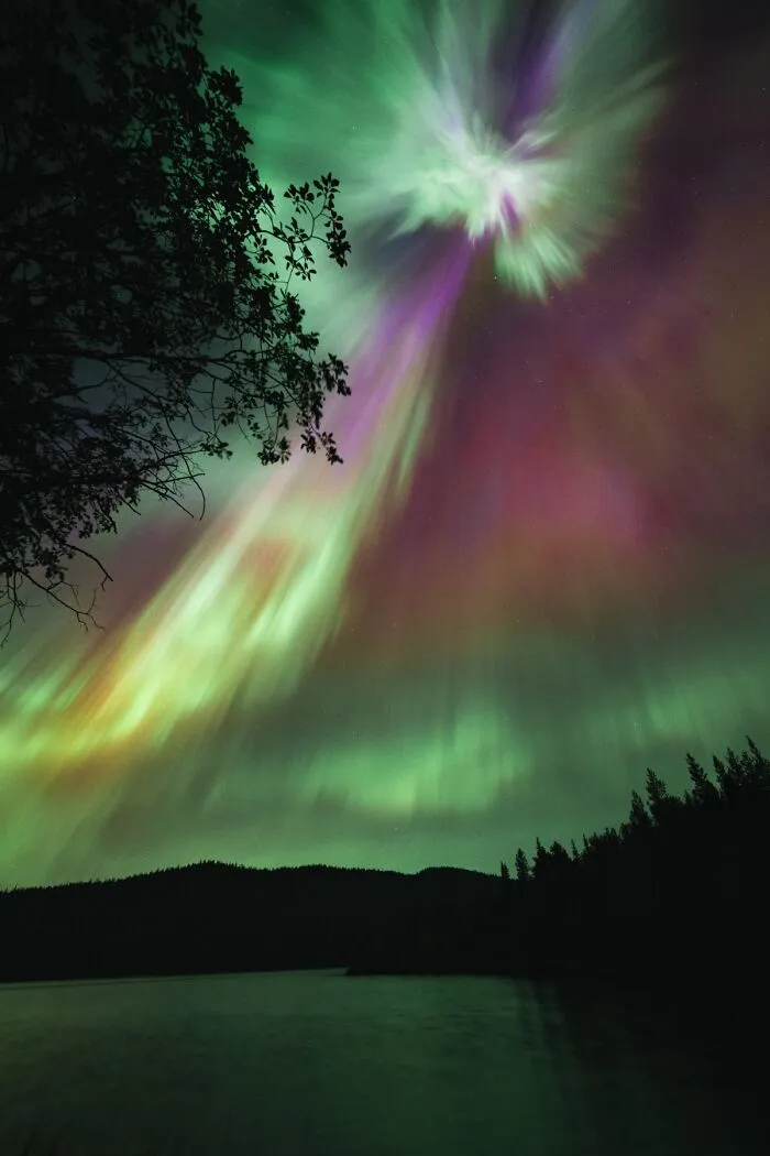 The Best Places And Times To See The Northern Lights From My Own Experience (13 Pics)