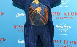 30 Celebrity Costumes That Made Everyone Gasp At Heidi Klum’s 2025 Freak-Fest