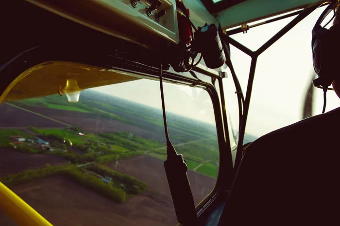 34 Pilots Share The Scariest Moments They Survived While Passengers Stayed Blissfully Unaware