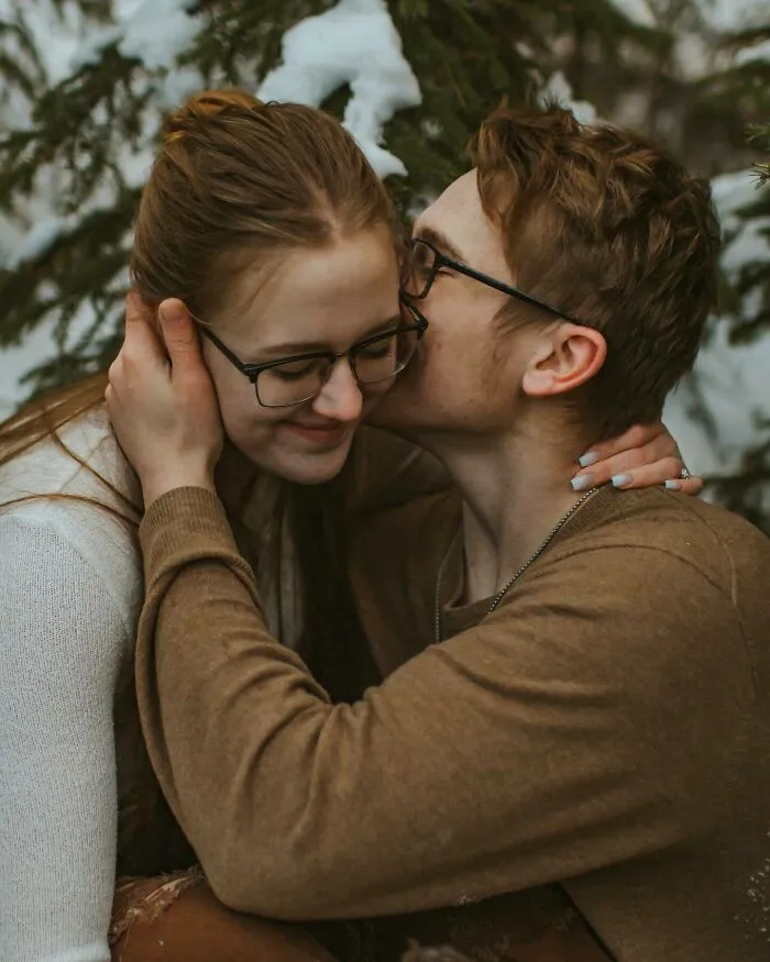 Earlobe Kiss