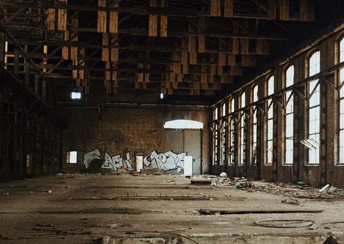 “It May Be The Single Worst Thing I’ve Ever Seen”: 50 Urban Explorers Share Their Creepiest Finds