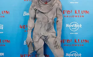 30 Celebrity Costumes That Made Everyone Gasp At Heidi Klum’s 2025 Freak-Fest