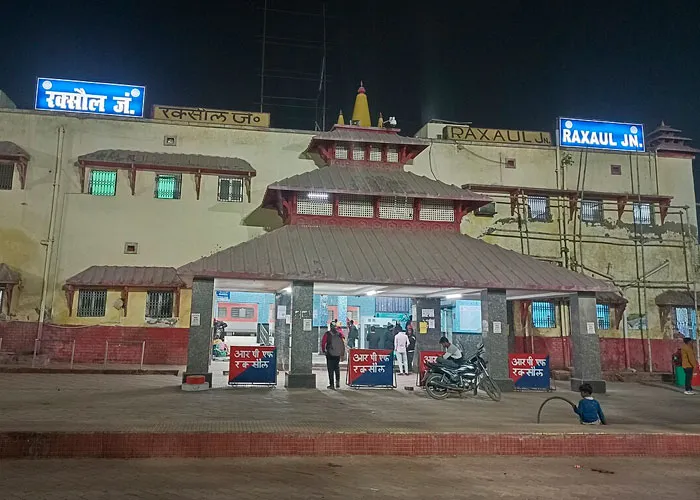 Raxaul Junction train station at night, one of the worst cities worldwide you should never visit in America context.