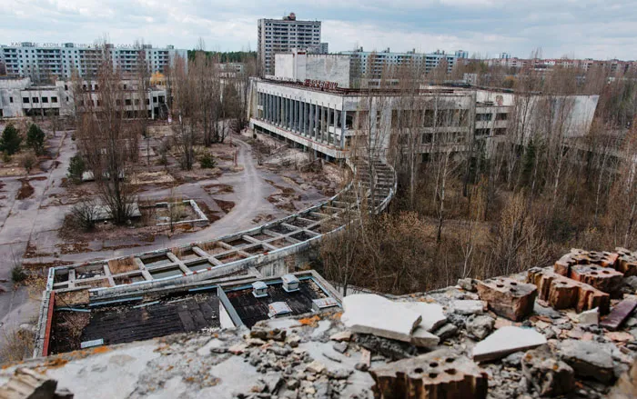 “It May Be The Single Worst Thing I’ve Ever Seen”: 50 Urban Explorers Share Their Creepiest Finds