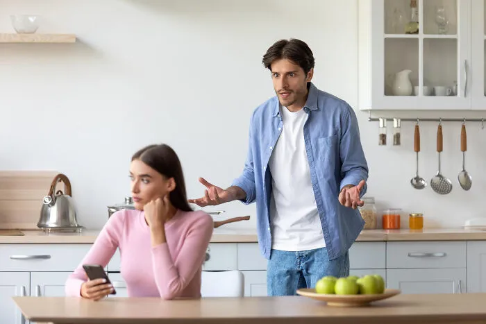 32 Things People Didn’t Realize Were Optional In Life Until They Saw Someone Not Doing Them
