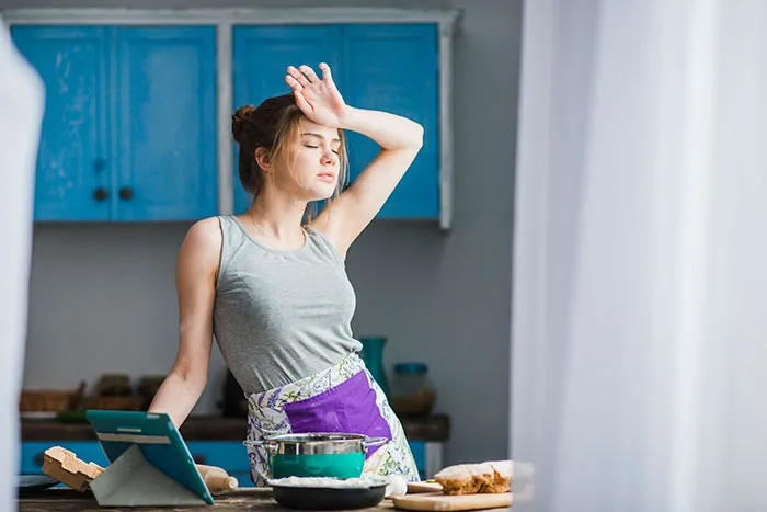“Don’t Touch My TV”: 44 Thanksgiving Hosts Call Out Behaviors They Can’t Stand From Their Guests