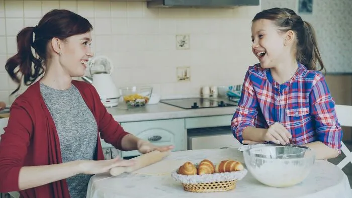 Someone Asked Parents What Made Them See Their Kids Inherited Their Quirks, And They Got 43 Replies