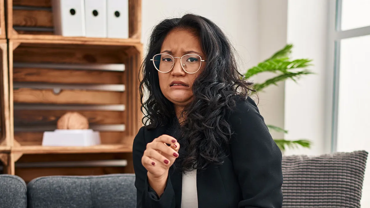 Lady Wonders If She Was Wrong For Blowing Up BF's “Perfect” Family By Exposing His Cheating To Wife 