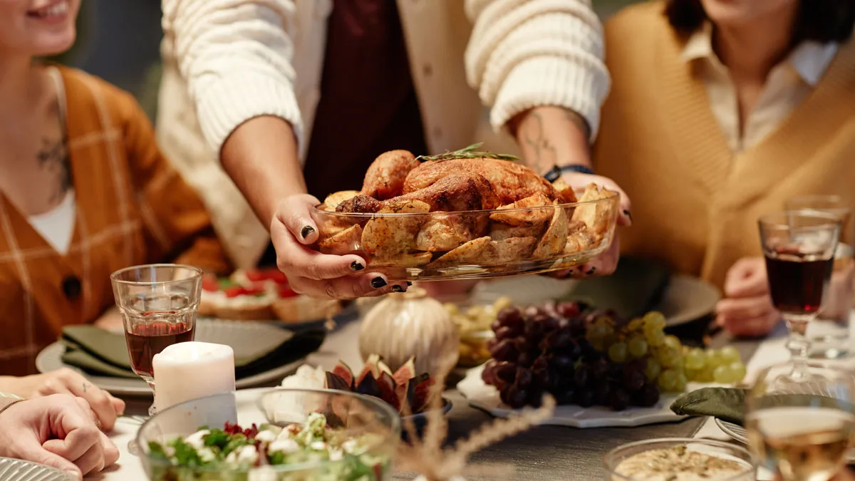 Woman Leaves Friendsgiving With Her Turkey After Realizing Friends Secretly Changed A Dress Code