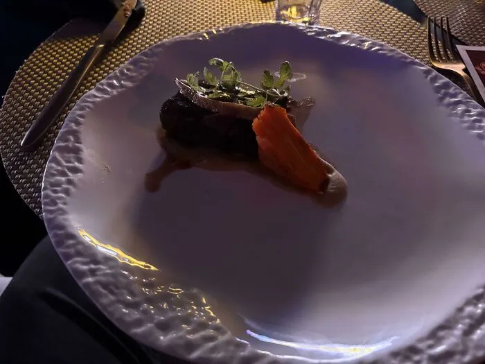 44 Hilarious “My Steak Is Too Juicy And My Lobster Is Too Buttery” Moments People Actually Complained About