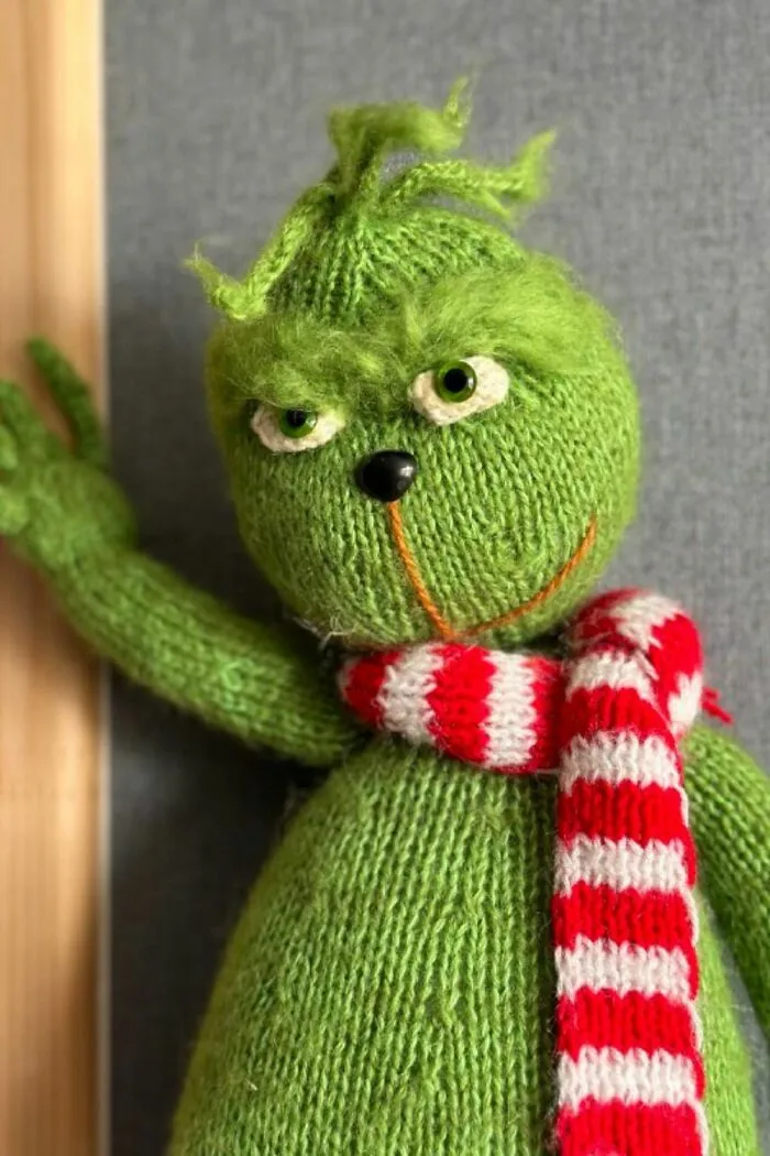 30 Grinch Knitting Projects That Will Make You Want To Knit Toys (New Pics)