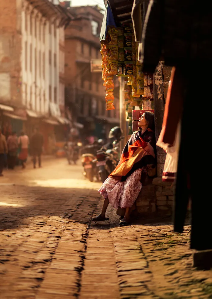 I Travel The World Capturing Everyday Life, And These Are Some Of My Favorite Street Photos (40 Pics)