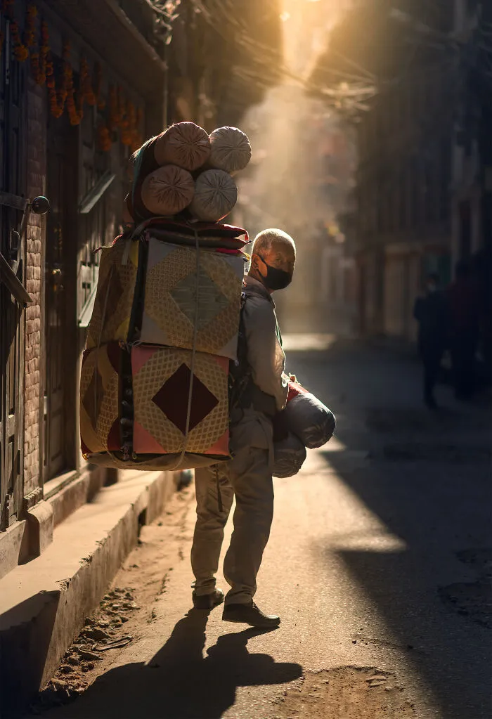 I Travel The World Capturing Everyday Life, And These Are Some Of My Favorite Street Photos (40 Pics)