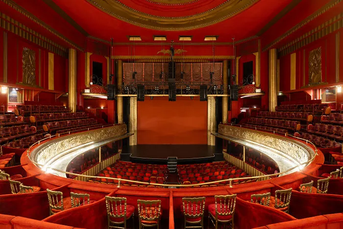 Folies Bergère