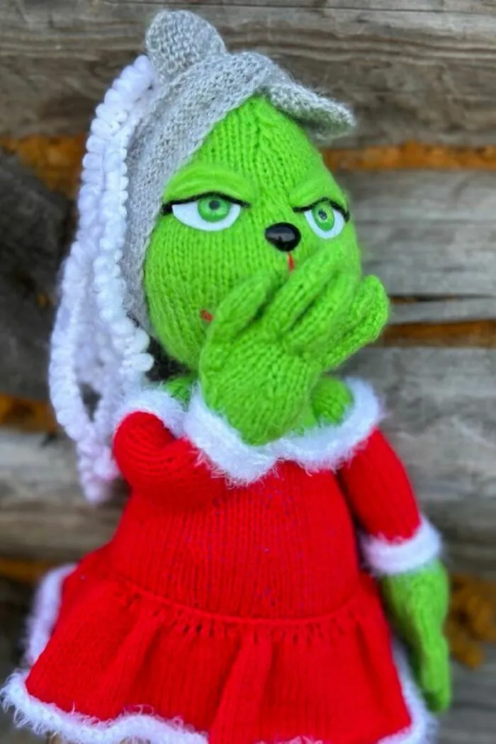 30 Grinch Knitting Projects That Will Make You Want To Knit Toys (New Pics)