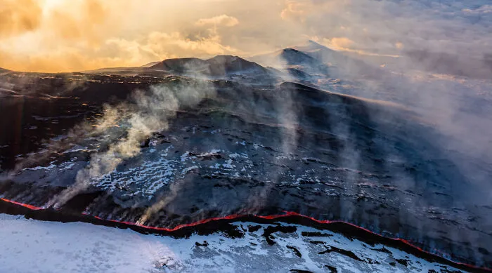 Categoría Paisaje | Mención honorífica: "A la sombra del fuego" de Philipp Egger, Italia