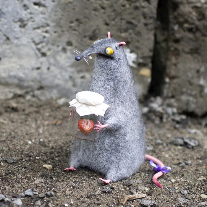 33 Unique Felt Toys By Emina Poison That Perfectly Balance Cute, Weird, And Wonderful (New Pics)
