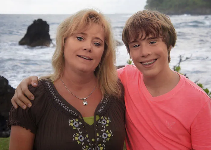 “Couldn’t Make This Up”: 50 Wild Family Dramas That Make Your Relatives Look Totally Normal