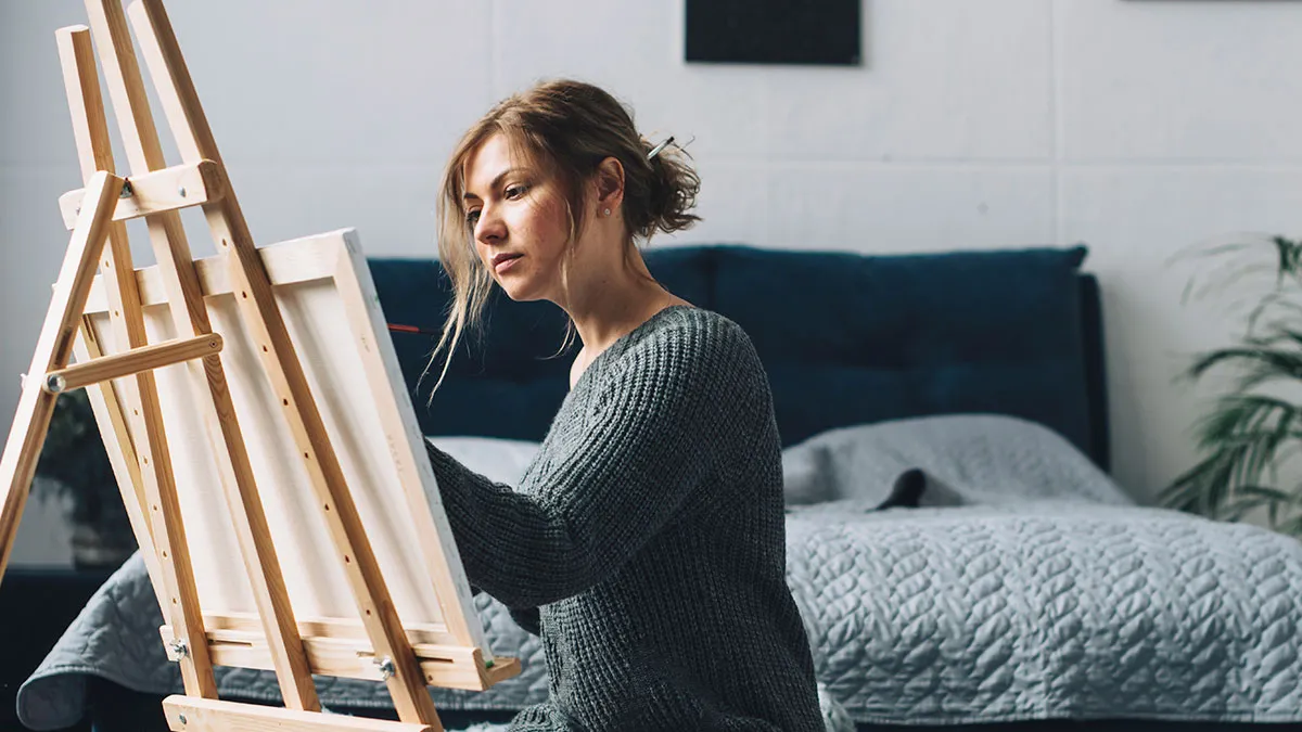 Woman’s Birthday Gift Becomes The Moment All Of Her Boyfriend’s Lies Come Crashing Down