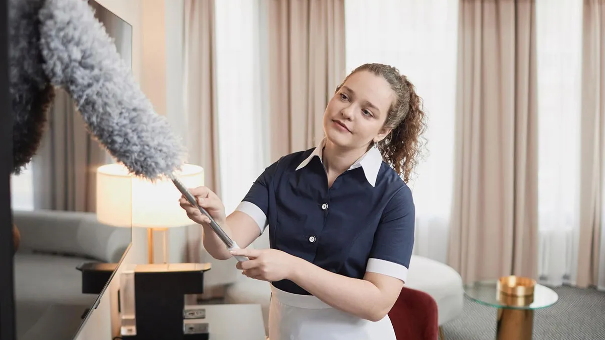 Woman Puts Brakes On Moving In With Wealthy BF, Fears She'll Be His Butler, Not His Partner