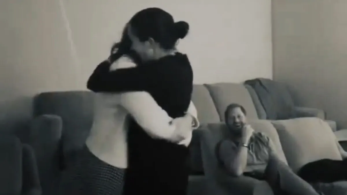 Many Are Convinced Meghan Markle's "Irritating" Celebration With Prince Harry At Home Was Staged